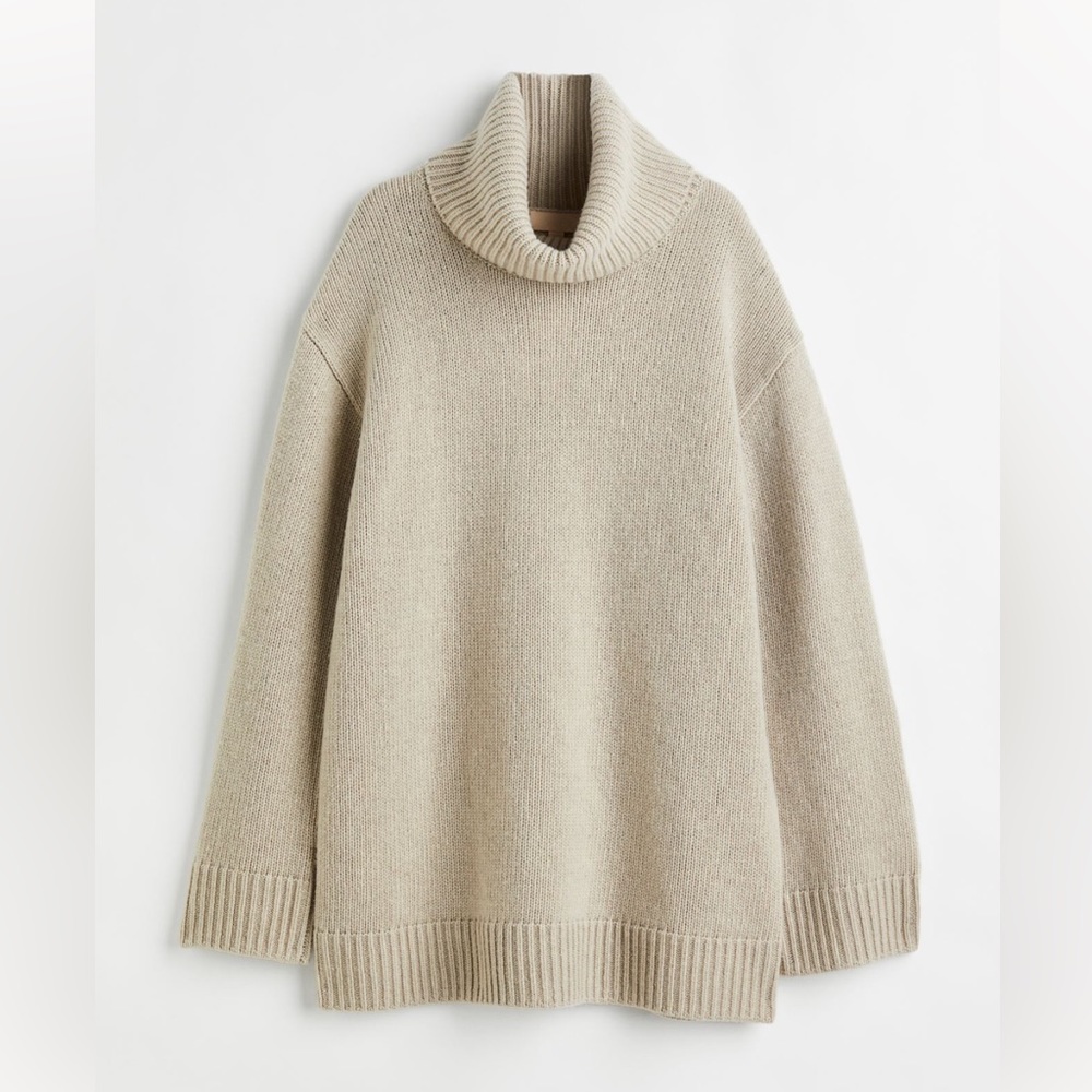 LIKE NEW H&M sweater